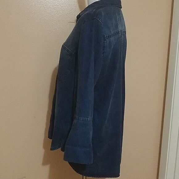 Bella Dahl chambray/denim button up shirt - Picture 2 of 8